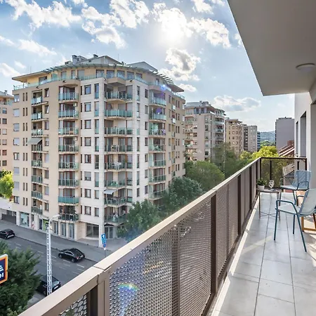 - Balcony - Style Comfort بودابست